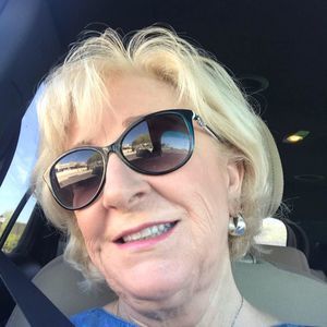 Meet your Posher, Delzie